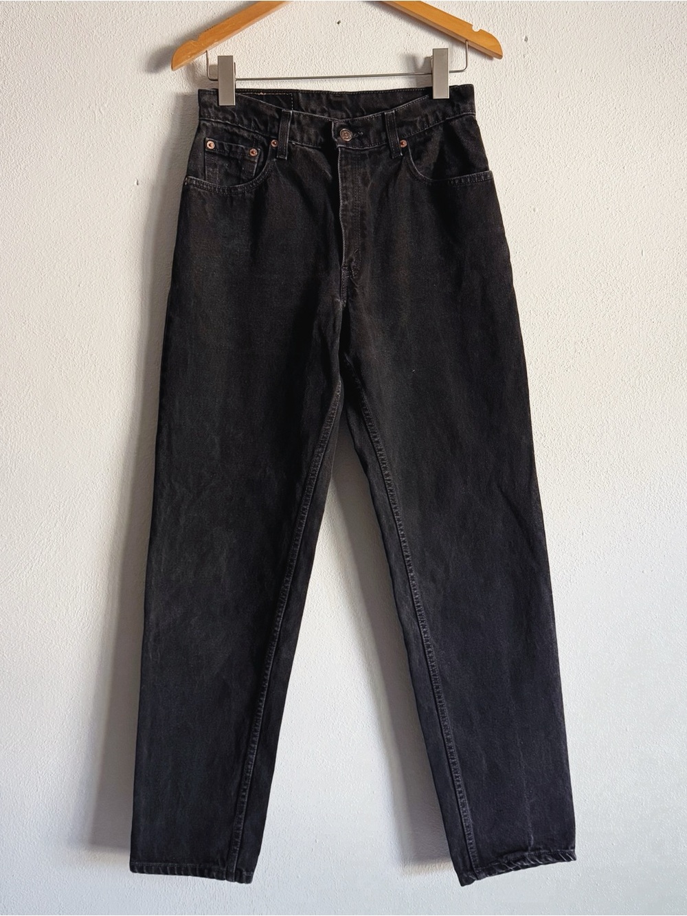 90s vintage black Levi’s 550 jeans